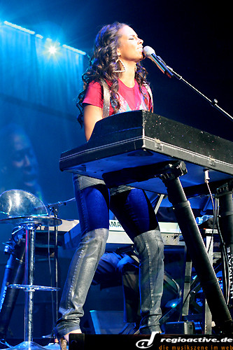 Alicia Keys (live in Mannheim, 2008)
Foto: Manuela Hall